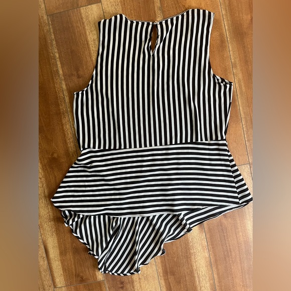 Peck & Peck Asymmetrical Black and White Dressy Tank - Picture 2 of 5